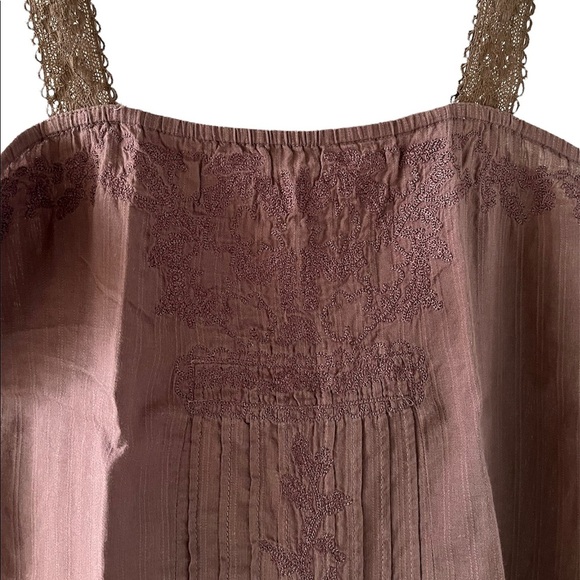 Hollister Lace Strap Embroidered Pleated Front Brown Tank Top - Picture 3 of 4